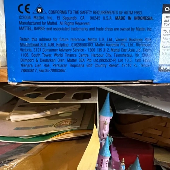 Mattel Cali Guy Blaine with Blue and White Surf Gear NRFB - Picture 6 of 9